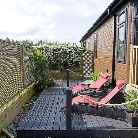Hollicarrs - Wildflower Lodge York Bagian luar foto