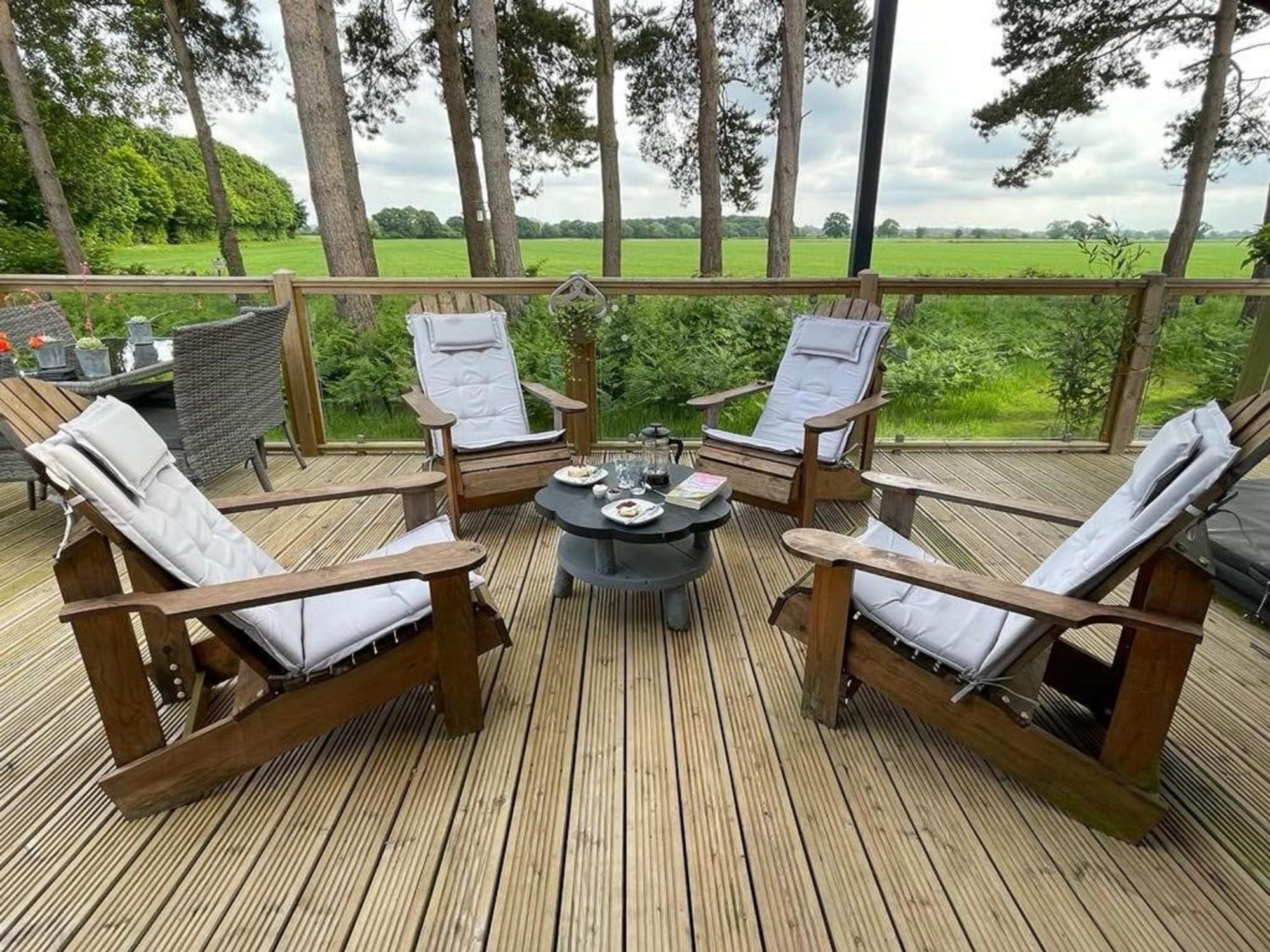 Hollicarrs - Wildflower Lodge York Bagian luar foto